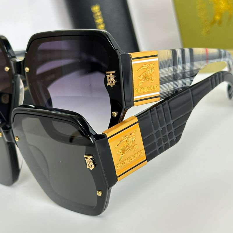 Picture of Burberry Sunglasses _SKUfw55826423fw